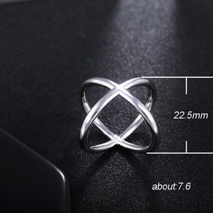 Anello Unisex a Croce Cava Avvolgente 3D per Dito Indice, Gioielli alla Moda all'Ingrosso - Product Image 5