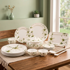Service de vaisselle en céramique florale avec couvercle, assiettes rondes, bols, plateau de service, design floral peint à la main, vaisselle de fête - Product Image 5
