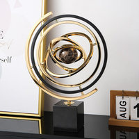 Globe en cuivre métallique semi-fait main, motif géométrique en marbre, style minimaliste moderne de luxe léger, pour la décoration intérieure et l'utilisation sur le bureau.