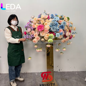 Chemin de table en fleurs artificielles LEDA, eucalyptus vert, rose blanche, pour décoration de table - Product Image 1