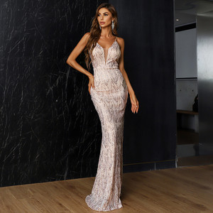 Vestido de Noche con Escote Pronunciado y Malla Transparente Iris Contras - Product Image 1