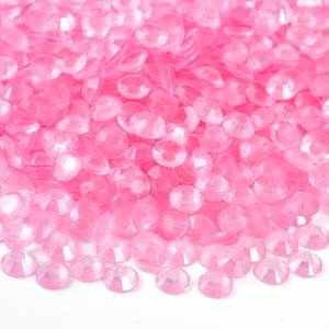Strass en résine transparente lumineuse Oleeya Factory pour la décoration d'ongles et la création de bijoux DIY - Product Image 5