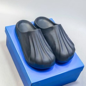 Zapatos de diseñador de marca famosa - Zapatos de plataforma negros de estilo relajado - Zapatos casuales de alta calidad - Product Image 5