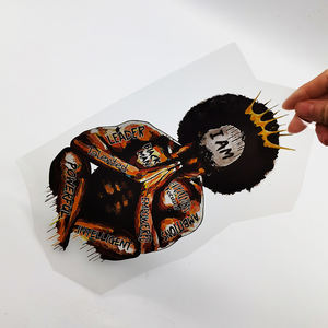 شاشة مخصصة مطبوعة نقل الحرارة التي شيرت للنساء بألوان كاملة تصاميم فتاة سوداء على مواد الحيوانات الأليفة فيلم واضح بلاستيسول - Product Image 3