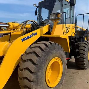 Chargeuse sur pneus Komatsu WA380 d'occasion, moteur Cummins d'origine japonaise, haute puissance, capacité de charge nominale de 38 tonnes, bon état, certifiée CE, avec godet. - Product Image 1