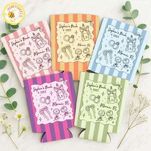 Manchon isotherme personnalisé en néoprène rayé pour canettes, avec logo et monogramme, pour réception de mariage - Product Image 6