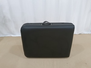 Les fabricants personnalisent des lits <span class=keywords><strong>de</strong></span> <span class=keywords><strong>massage</strong></span> pliants en aluminium, poids net <span class=keywords><strong>de</strong></span> 12 kg, faciles à transporter à la main, pour la beauté et le tatouage. - Product Image 3
