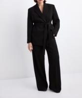 Ensemble Blazer et Pantalon Femme Personnalisé avec Veste à Ceinture et Pantalon Ample à Jambes Larges – Tenue de Bureau Moderne – Usine de Confection OEM ODM