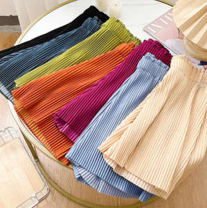 Spring/Summer Pleated Shorts Casual Solid Color <strong>Capri</strong> <strong>Pants</strong> High-waisted Loose Versatile Wide-leg <strong>Pants</strong> for Women - Product Image 2