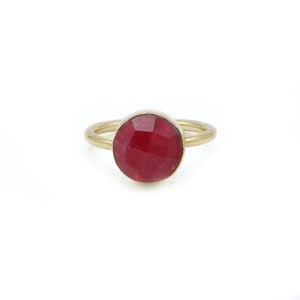 El mejor precio para el elegante anillo de jade rojo Ajuste de bisel chapado en oro de 18 quilates Certificado por terceros para fiesta de boda y uso diario - Product Image 2