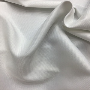 Tela Mikado de 275 g/m², 150 cm de Ancho, Acabado Mate y Brillante, Satén de Sarga, 100% Poliéster, para Vestidos de Novia Estructurados y Vestidos de Noche - Product Image 3