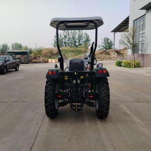 Tracteur agricole 4x4 vert à transmission par engrenages, 50 CV, auvent pare-soleil en option, adapté à l'agriculture, niveau de sécurité élevé - Product Image 3