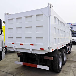 Camion benne basculante Howo 6x4 à levage frontal à bas prix pour le <span class=keywords><strong>transport</strong></span> de minerai sur chantier - Product Image 3