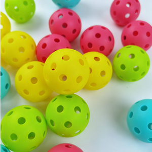 Balles de golf miniatures multicolores de 42 mm en EVA creux, balles d'entraînement souples pour enfants débutants, entraînement de swing en intérieur, logo personnalisé - Product Image 1