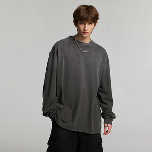 T-Shirt Unisex a Maniche Lunghe in 100% Cotone Lavato, Oversize, Pesante, Vintage, Strappato, con Logo Personalizzabile - Product Image 2