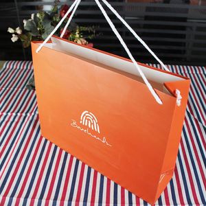 Custom Luxury Recycled Paper Cardboard Luxury Paper Packaging Gift Bag for Clothes Shopping Bags - Product Image 5