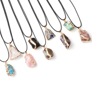 Forma Irregular Pedra Natural Colar De Cristal Corda De Couro Preto Rose Quartz Ametista Cura Cristais Colar Pingente - Product Image 1