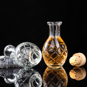 Ensemble de saké en verre <span class=keywords><strong>japonais</strong></span> de 120ml une <span class=keywords><strong>bouteille</strong></span> plus un motif de gravure en verre bouteilles en verre de saké avec dessus en liège - Product Image 5