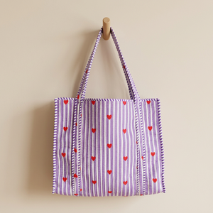 Sac fourre-tout matelassé en coton bleu à imprimé floral botanique, en tissu doux et rembourré, idéal pour les week-ends décontractés, sac spacieux et confortable en tissu. - Product Image 3