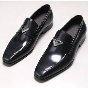 รองเท้าหนังผู้ชายรุ่นปี 2026 ทันสมัย กันน้ำ ทนทาน กันลื่น ระบายอากาศได้ดี เหมาะสำหรับใส่ทำงานและลำลอง - Product Image 1