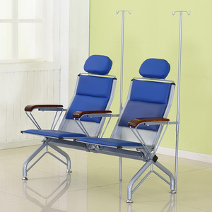 Silla de infusión Crane IV para 4 personas, reforzada, para uso hospitalario y clínico, con pasamanos y soporte. - Product Image 4
