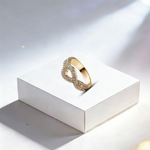 Anello Classico da Matrimonio in Argento Sterling 925 Placcato Oro con Incastonatura Invisibile, Gioiello da Fidanzamento per Donna, Ideale per Feste e Anniversari - Product Image 1