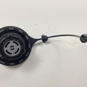 Bouchon de réservoir de carburant Ford XU5Z-9030-MA en plastique avec poignée pour voiture - Product Image 4