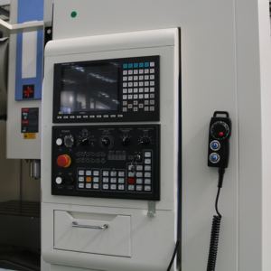 Torneado CNC Vertical Mecanizado <span class=keywords><strong>Vs</strong></span> Centro de fresado Máquina de torno Precio Vmc1160 <span class=keywords><strong>Max</strong></span> Travel Metal Personalizado - Product Image 4