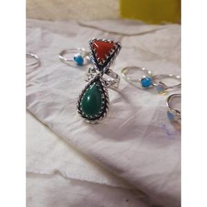 Bague en argent sterling 925 avec sertissage en malachite naturelle antique et corail, style classique, bijoux de mariage en vrac, produit pour femmes, fête - Product Image 1