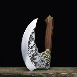 Ascia Decorativa Incisa con Motivo Leopardato, Coltello da Chef Vintage con Lama Curva, Ascia da Collezione Artistica con Manico in Legno Massello e Ornamenti in Ottone - Product Image 2
