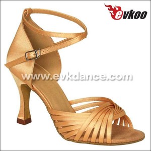 <span class=keywords><strong>Scarpe</strong></span> <span class=keywords><strong>comode</strong></span> da donna con <span class=keywords><strong>tacco</strong></span> latino da ballo in bronzo <span class=keywords><strong>scarpe</strong></span> da ballo Color marrone chiaro e rosso satinato <span class=keywords><strong>scarpe</strong></span> da ballo alla moda - Product Image 6