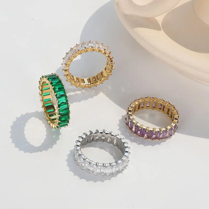 Baguette colorée rose vert violet haut de gamme pour femmes, bijoux CZ en acier inoxydable plaqué or 18K pavé zircone cubique bague en Zircon