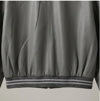 Veste Courte en Cuir Gris Minimaliste pour Commuter, Style Baseball, avec Col Chemise, Bande Élastique à l'Ourlet et Poche Unique