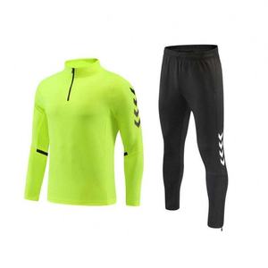 Abbigliamento <span class=keywords><strong>da</strong></span> <span class=keywords><strong>Calcio</strong></span> di Alta Qualità, Maglia e <span class=keywords><strong>Pantaloncini</strong></span> OEM, Tecnica di Taglio Automatizzata, 100% Poliestere ad Asciugatura Rapida, Logo Autunnale - Product Image 4