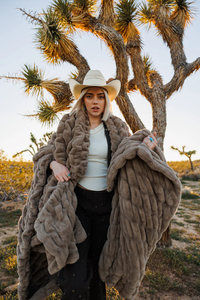 Chăn lông giả mềm mại, họa tiết jacquard, kiểu dáng thỏ, chất liệu lông thú giả, dùng cho ghế sofa, giường, mùa đông - Product Image 4