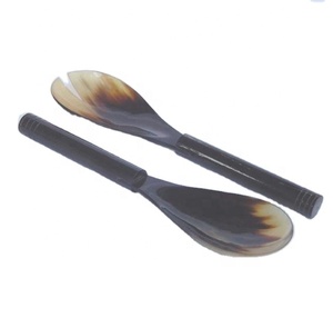 ชุดสลัดควายฮอร์นพร้อมที่จับไม้ชุดจานชามสลัดฮอร์นขัดสำหรับงานแต่งงานงานปาร์ตี้งานฝีมือ - Product Image 1