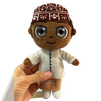 Peluche personnalisée par le fabricant, personnage d'anime dérivé, jouet en peluche doux, conception de mascotte, poupée mignonne de style musulman noir.