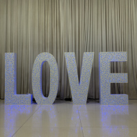 Décorations de fête et de vacances personnalisées, lettres LOVE lumineuses à LED, grandes tentures lumineuses, fournitures de décoration de scène de mariage