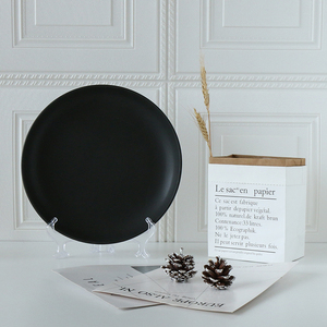 Assiettes et Plats en Céramique Noire Glaçée Modernes Porcelaine Durable Motif Végétal Échantillon Gratuit Service de Table pour Maison, Fêtes et Restaurants - Product Image 5