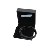 Boîtes à bijoux de luxe haut de gamme avec logo personnalisé, fermeture magnétique et gaufrage pour l'emballage de colliers, bracelets et pendentifs