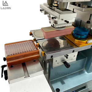 Imprimante numérique à double <span class=keywords><strong>tampon</strong></span> couleur Sanitaire Modèle facile Machine de tampographie en <span class=keywords><strong>ligne</strong></span> pour pare-chocs en caoutchouc de silicone Papier calque personnalisé - Product Image 2