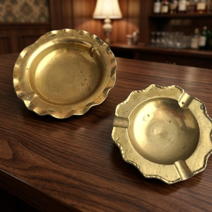 Cendrier de bureau rond en laiton vintage avec bord festonné, décoration d'intérieur - Product Image 6