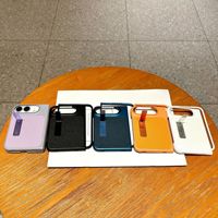 Effen kleur PU Litchi-patroon mobiele telefoonhoes met onzichtbare stripbeugel Zakelijke anti-val opvouwbare hoes voor iPhone DUO
