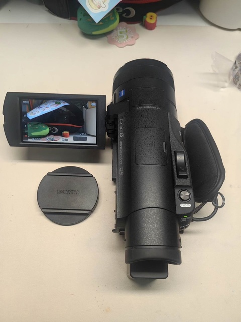 Second Hand Sonys HDR-CX900E Prosumer Full HD Handheld Camcorder