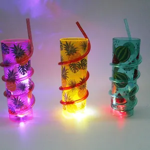 发光二极管灯杯-发光杯可重复使用的派对塑料哑光杯啤酒发光二极管灯杯，带吸管和盖子