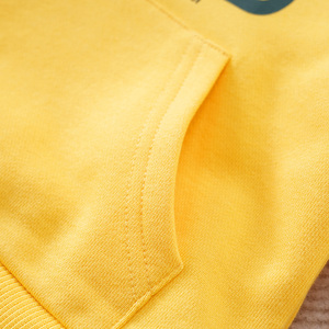 Sweat à capuche décontracté personnalisé pour enfants, imprimé avec un motif de skateboard, à manches longues, doux, avec poche pour enfants - Product Image 5