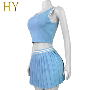 Logo personalizzato 2025 abiti femminili <span class=keywords><strong>estivi</strong></span> <span class=keywords><strong>senza</strong></span> <span class=keywords><strong>maniche</strong></span> in maglia elasticizzata gonna corta in maglia semplice gonna plissettata a due pezzi a coste - Product Image 3