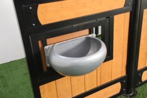 Légères mais robustes, nos écuries en bambou sont faciles à transporter et à installer, ce qui permet d'économiser du temps et de la main-d 'œuvre - Product Image 6