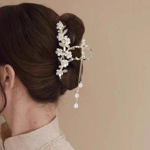 Nueva Pinza de Pelo de Moda con Borlas de Perlas y Aleación, Elegante Pinza de Pelo con Flores y Diamantes de Imitación para Mujeres y Niñas - Product Image 4