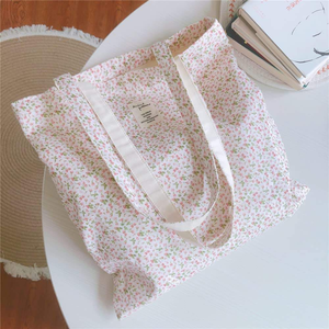 Nouveauté été : Sac fourre-tout en coton grande capacité pour <span class=keywords><strong>femme</strong></span>, imprimé floral frais, style minimaliste, sac à bandoulière en toile brodée ouverte - Product Image 1